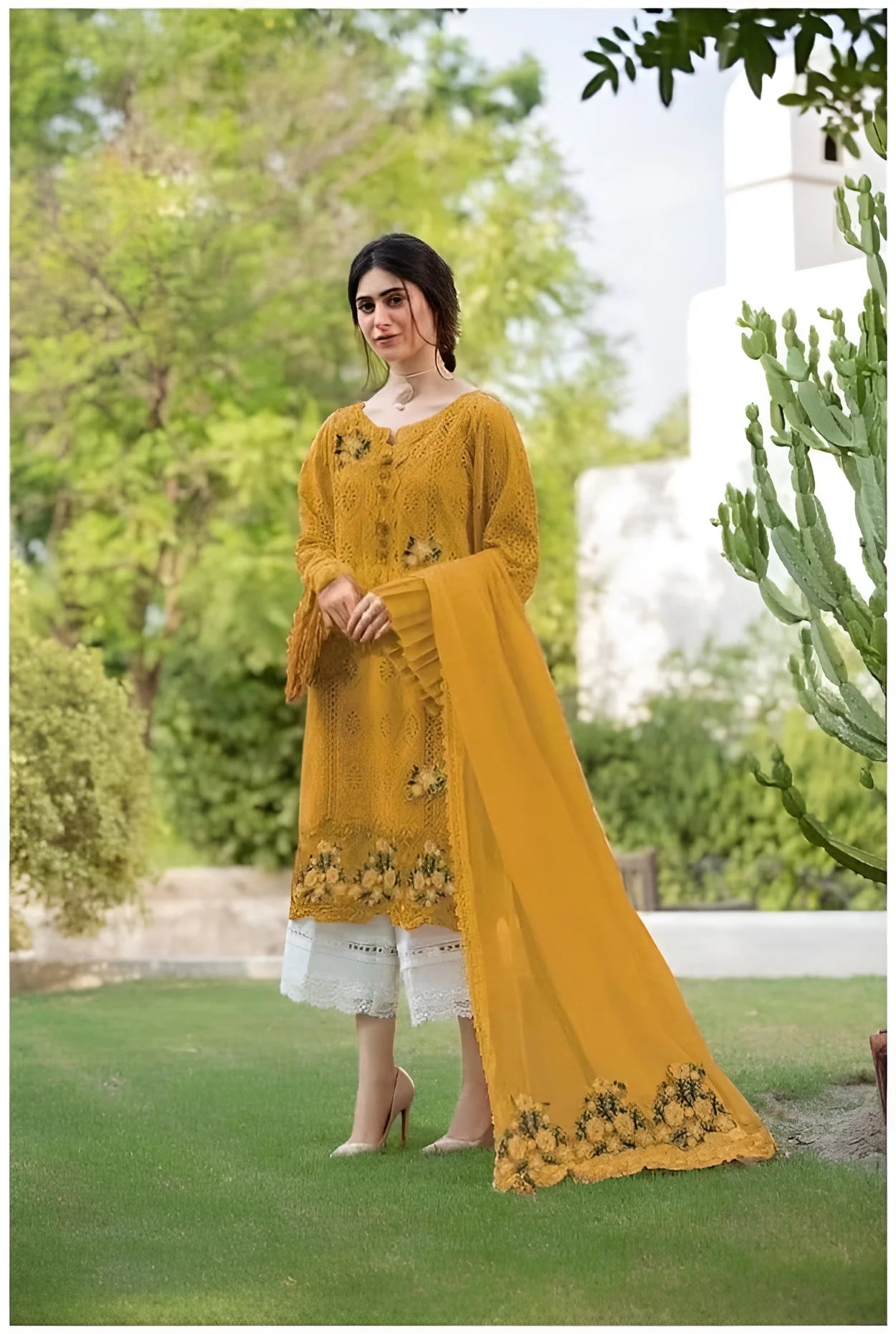 Zarqash Lawn Embroidery Chikan Kari 3 piece Unstitched
