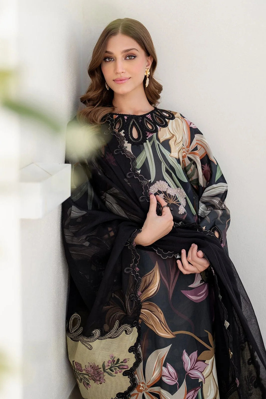 Baroque Collection Lawn Embroidery 3Piece Unstitched