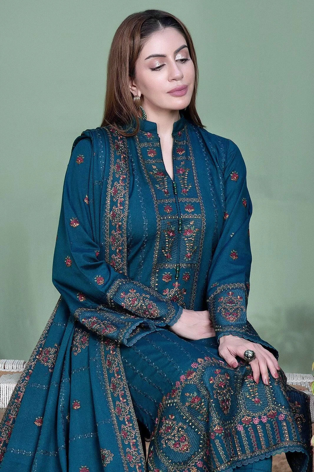 NOOR-E-FAJAR Luxury Dhanak Embroidered 3pc Unstitched