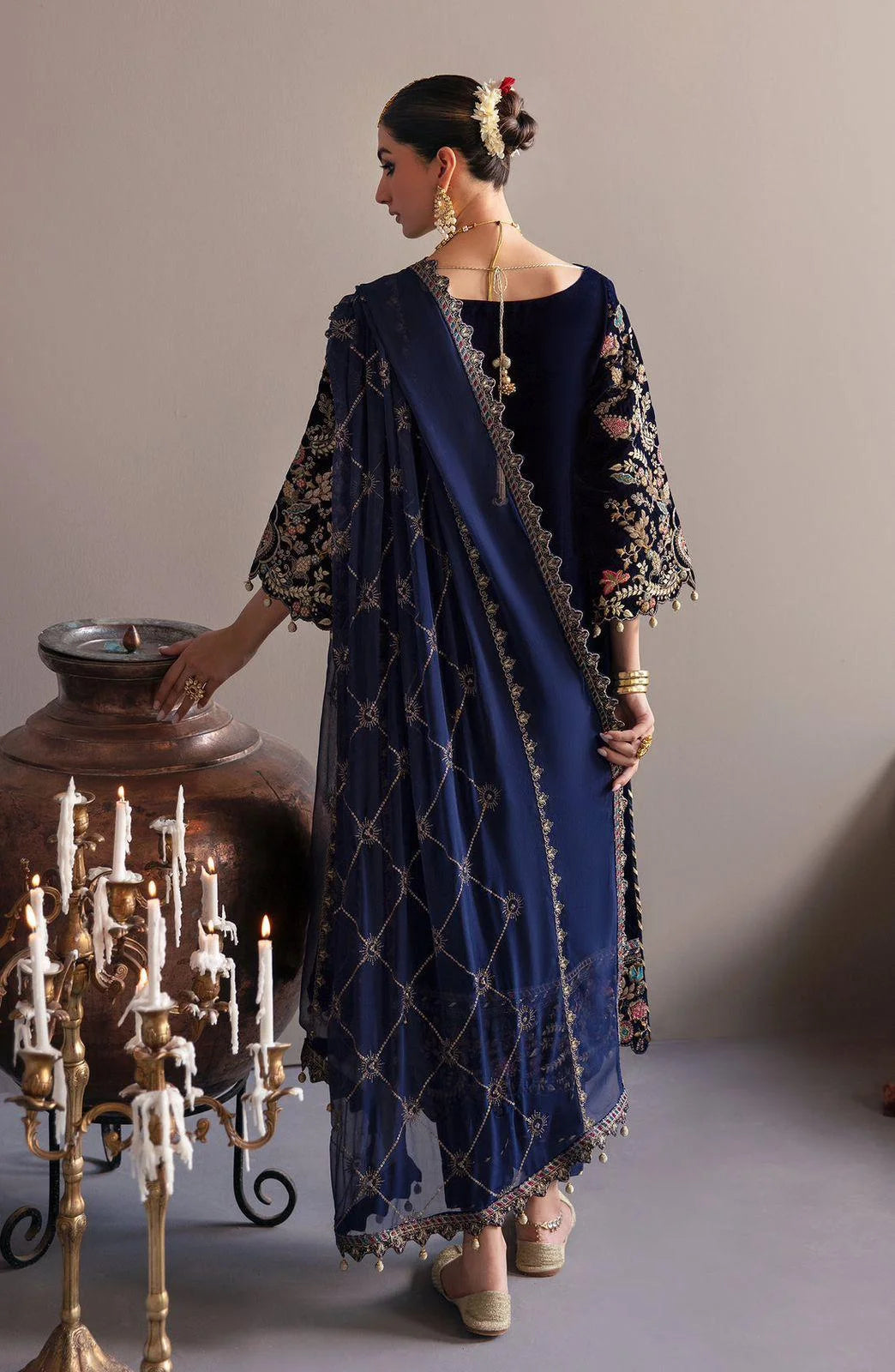 Emaan Adeel Makhmal Embroidered Velvet Unstitched 3Pc Suit