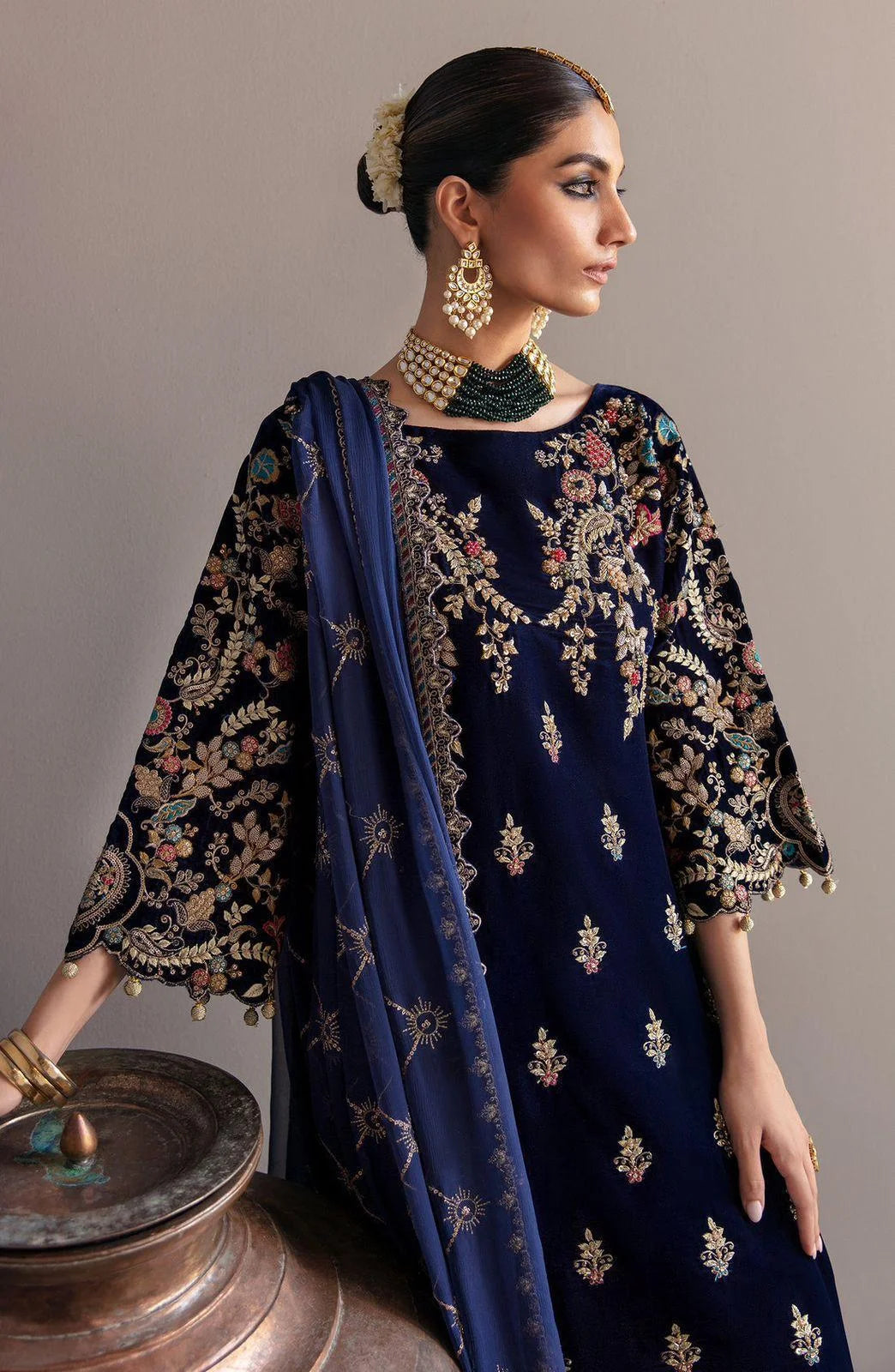 Emaan Adeel Makhmal Embroidered Velvet Unstitched 3Pc Suit