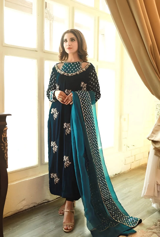 Afrozeh Luxury Formals Velvet Collection 3 Pieces Unstitched